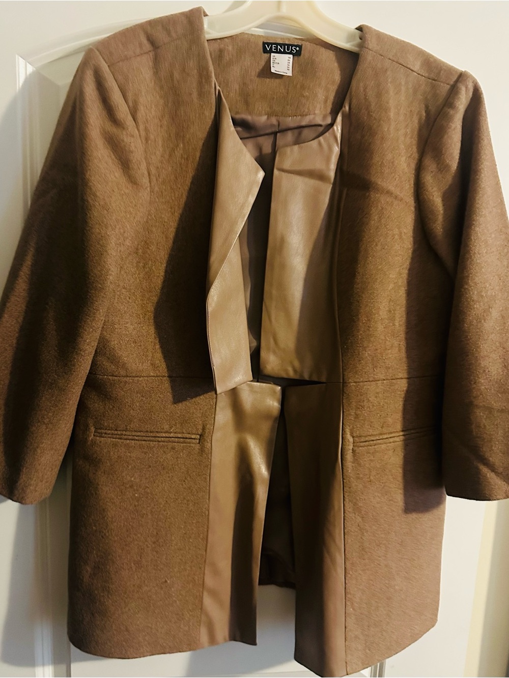 VENUS Women's Brown Open-Front Coat